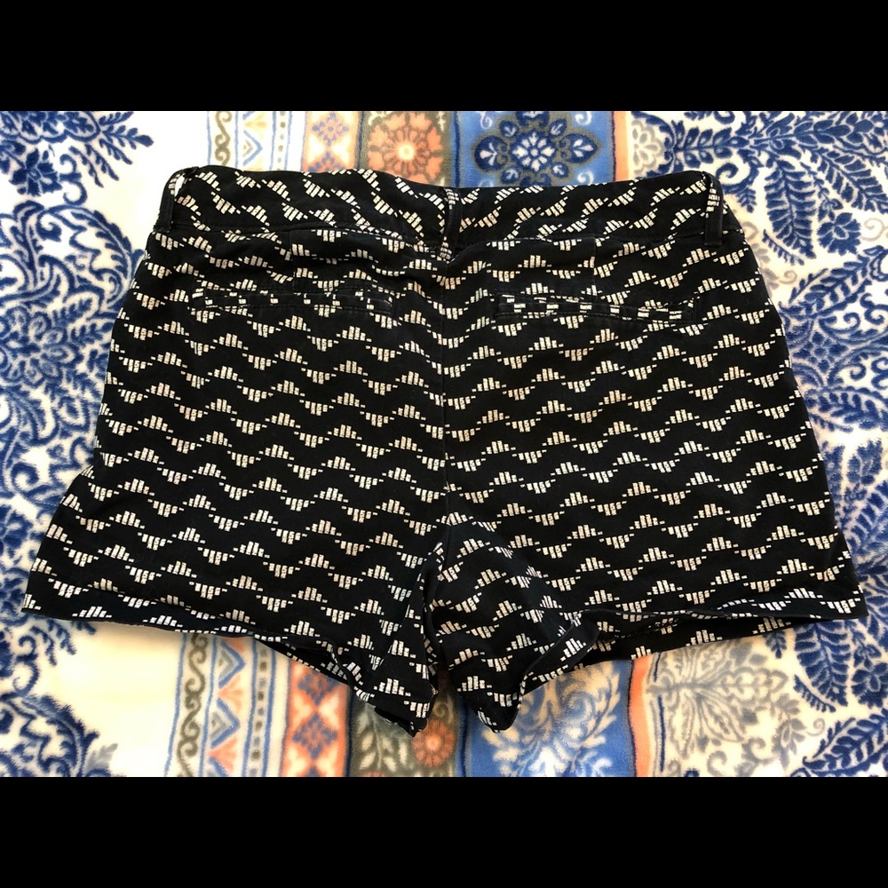Shorts - Picture 2 of 5